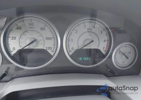 2008 Chrysler Town & Country Touring z USA, uszkodzony, nr VIN 2A8HR54P88R657572